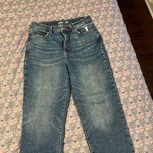 Old Navy the sky hi straight extra high rise jean size 8